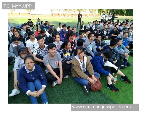 《足球英雄归来 动画全明星赛场激战 球星们的热血青春与梦想》 《足球英雄归来 动画全明星赛场激战 球星们的热血青春与梦想》